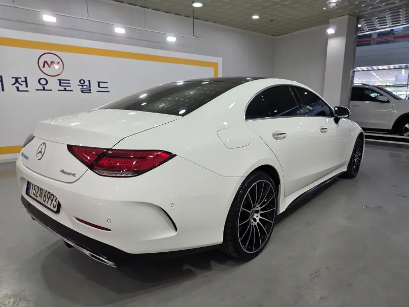 Mercedes-Benz CLS-Class