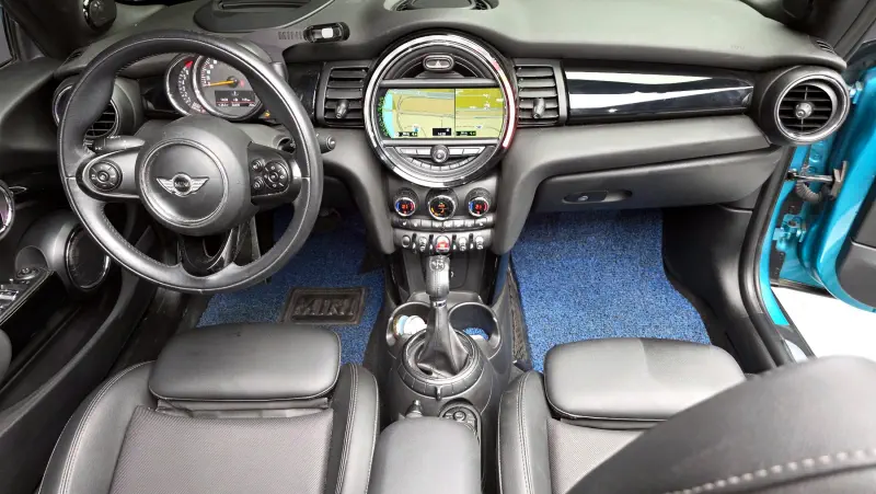 MINI Cabrio