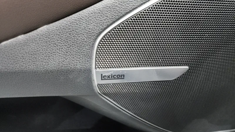 Genesis EQ900