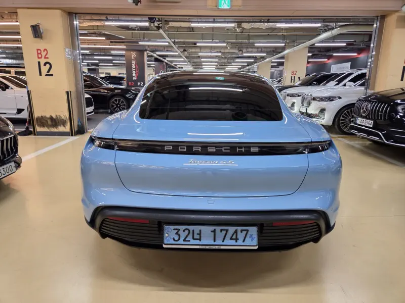 Porsche Taycan
