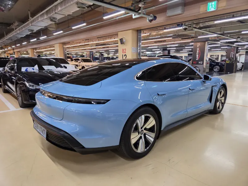 Porsche Taycan