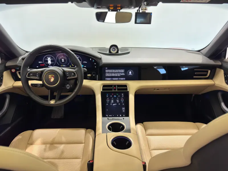Porsche Taycan