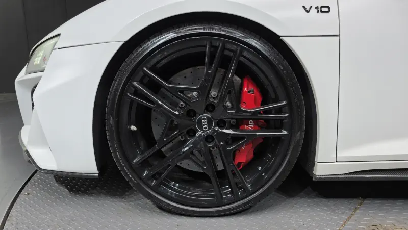 Audi R8