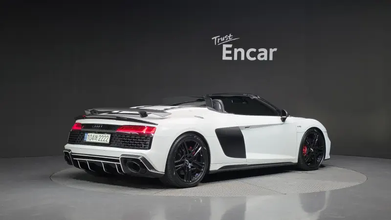 Audi R8