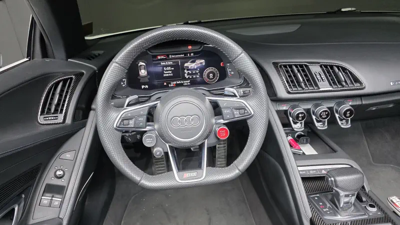 Audi R8