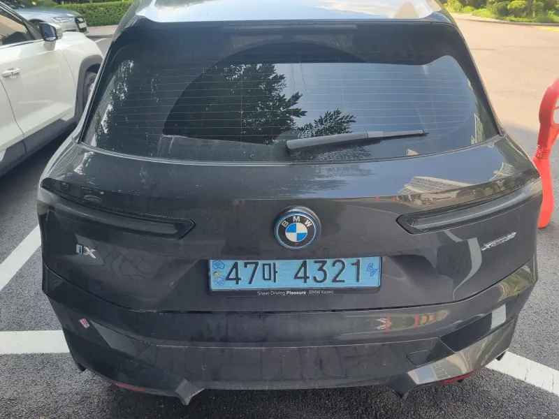 BMW iX