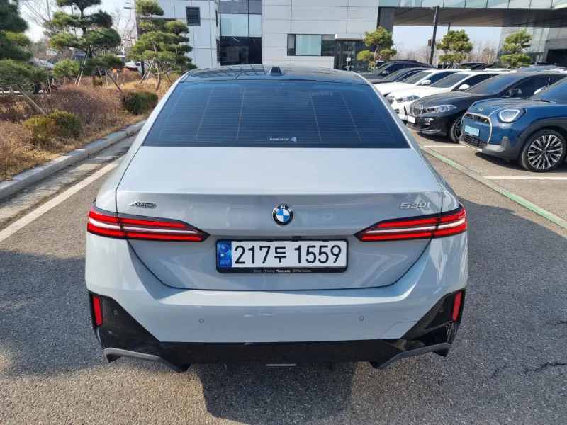 BMW 5-Series