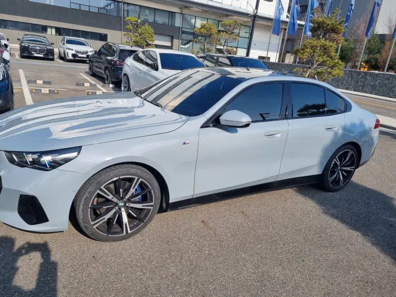 BMW 5-Series