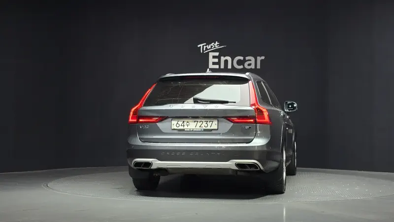 Volvo V90