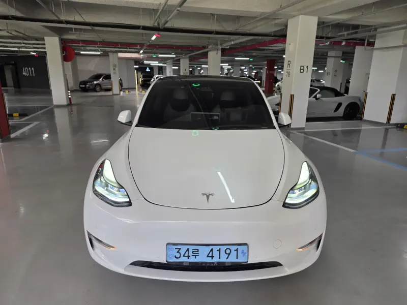 Tesla Model Y