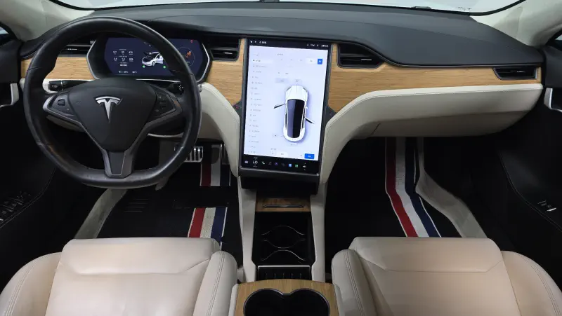 Tesla MODEL S