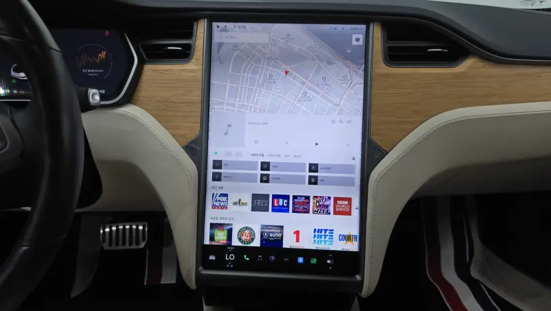 Tesla MODEL S