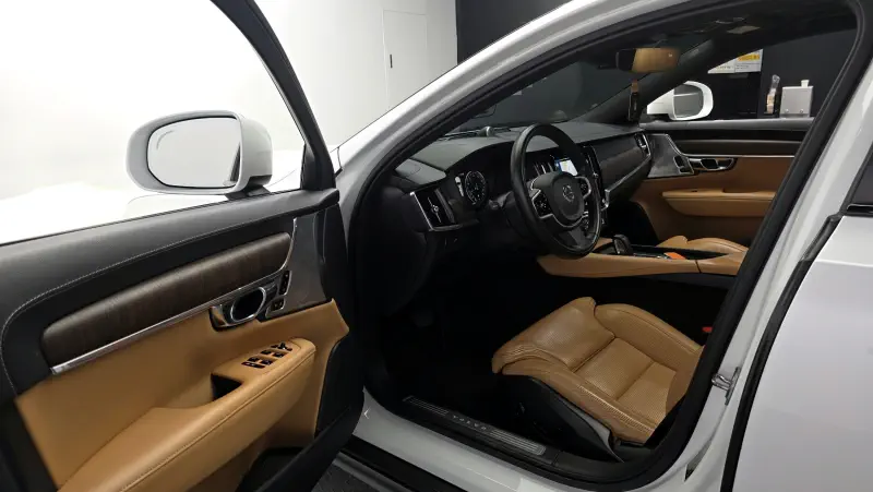 Volvo V90