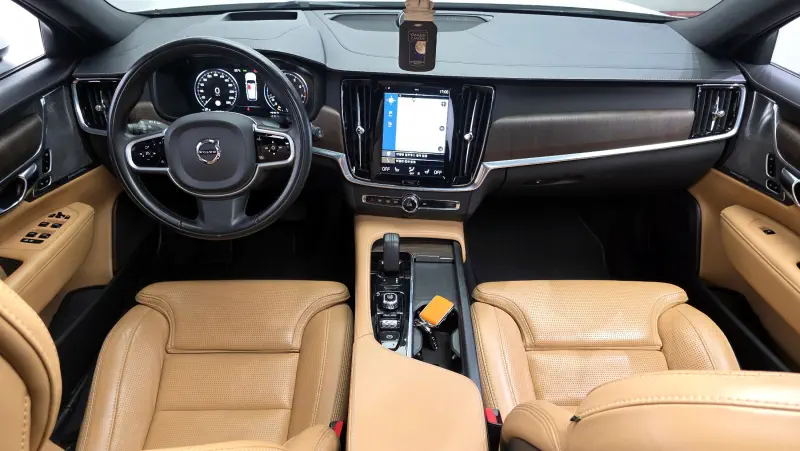 Volvo V90