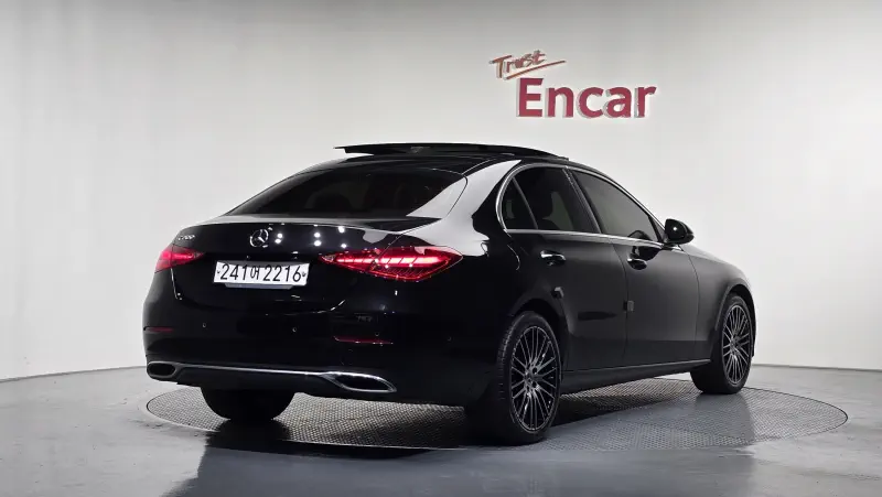 Mercedes-Benz C-Class