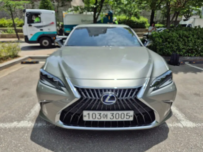 Lexus ES300h