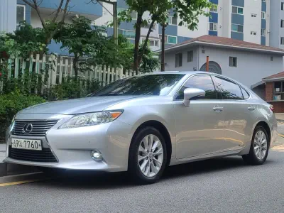 Lexus ES300h