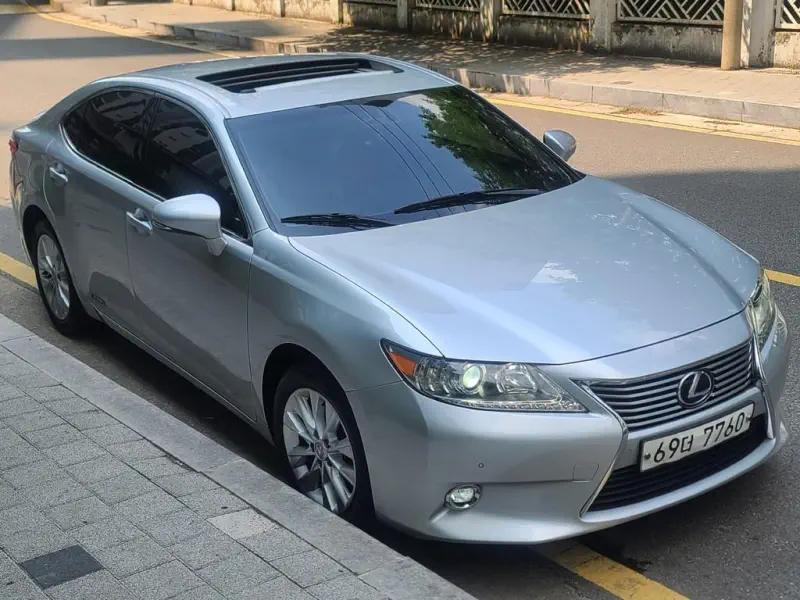 Lexus ES300h