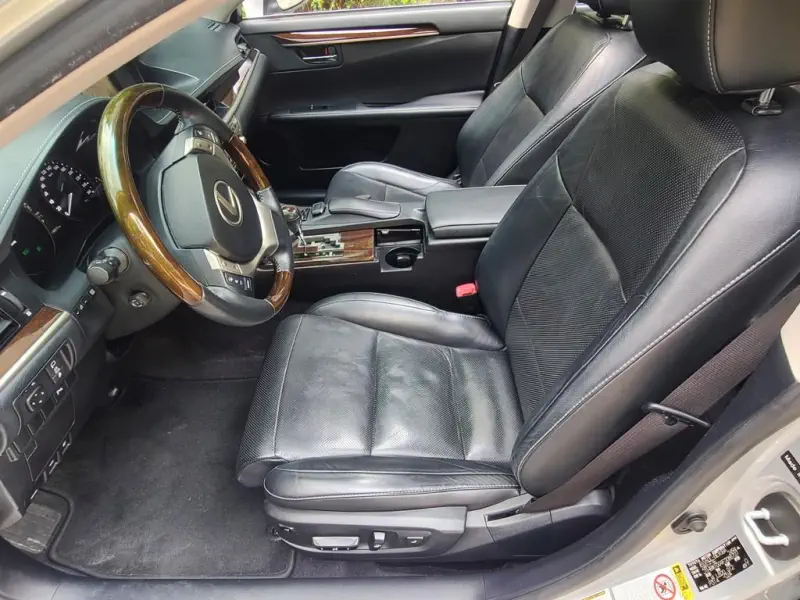 Lexus ES300h