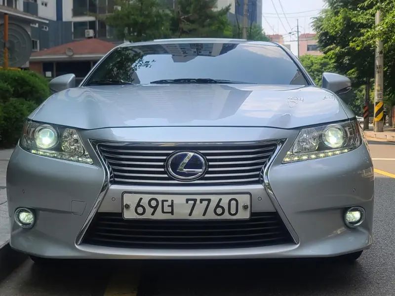 Lexus ES300h