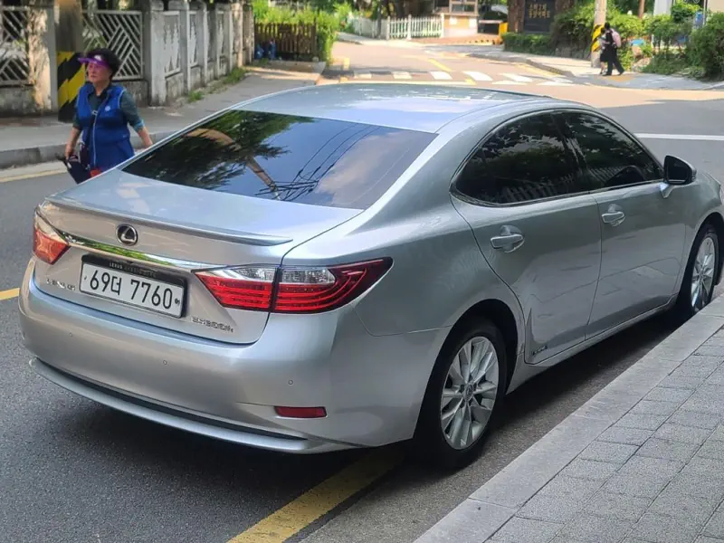Lexus ES300h