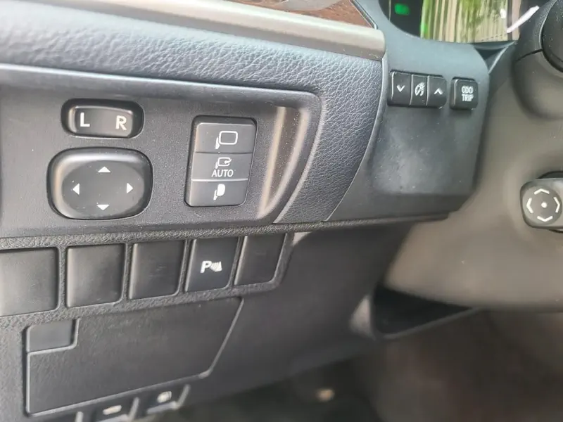 Lexus ES300h