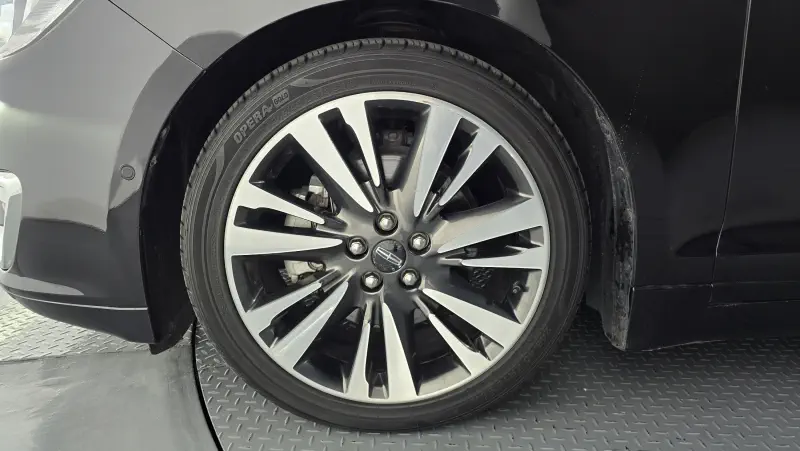 Lincoln Mkz