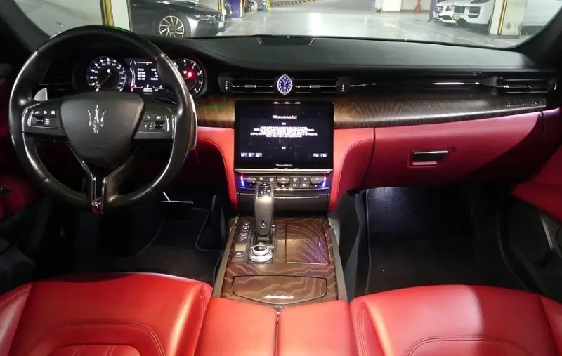 Maserati Quattroporte