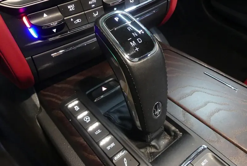 Maserati Quattroporte