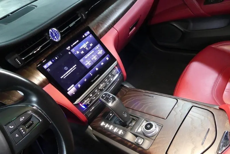 Maserati Quattroporte