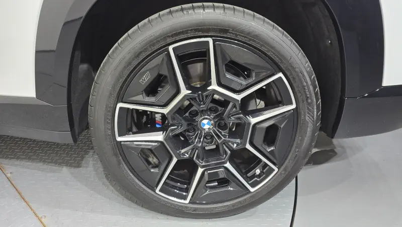 BMW XM