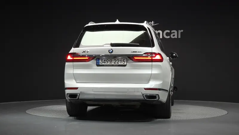 BMW X7