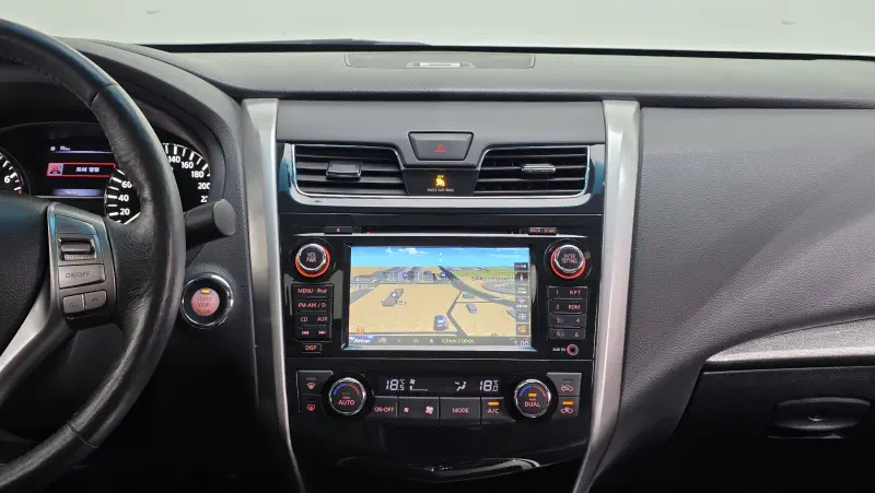 Nissan Altima