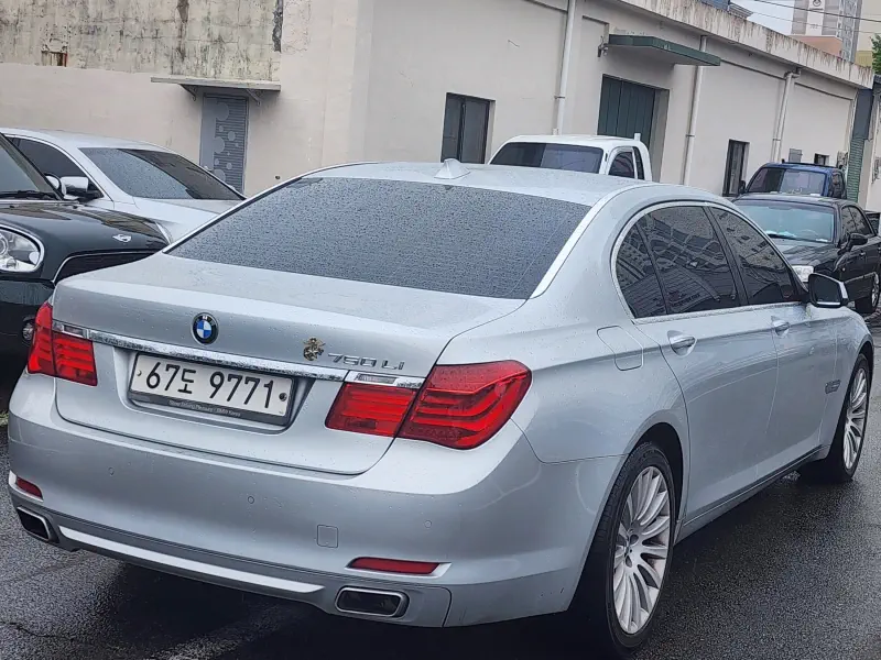 BMW 7-Series