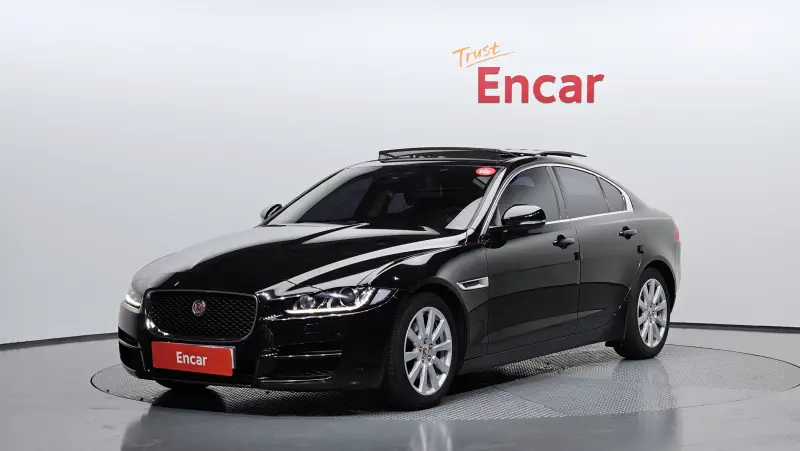 Jaguar XE