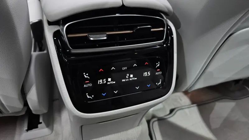 Mercedes-Benz EQS SUV