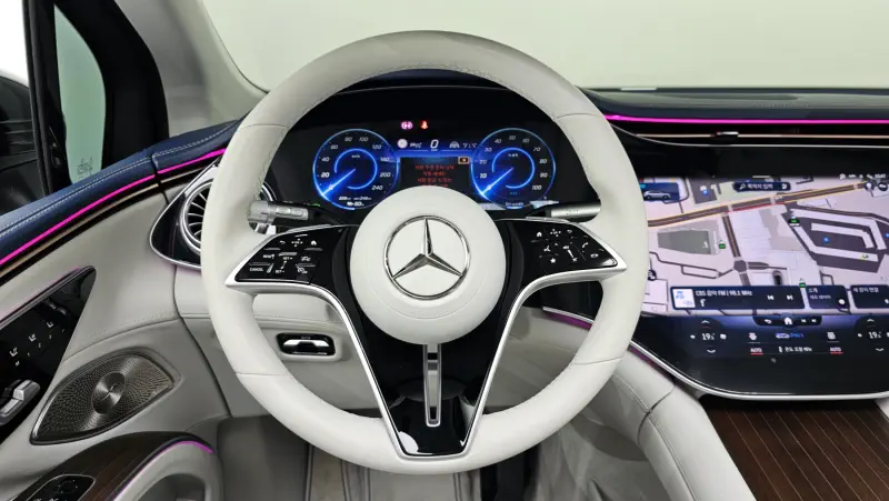 Mercedes-Benz EQS SUV