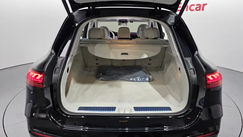 Mercedes-Benz EQS SUV