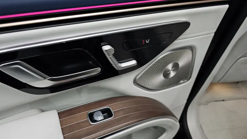 Mercedes-Benz EQS SUV