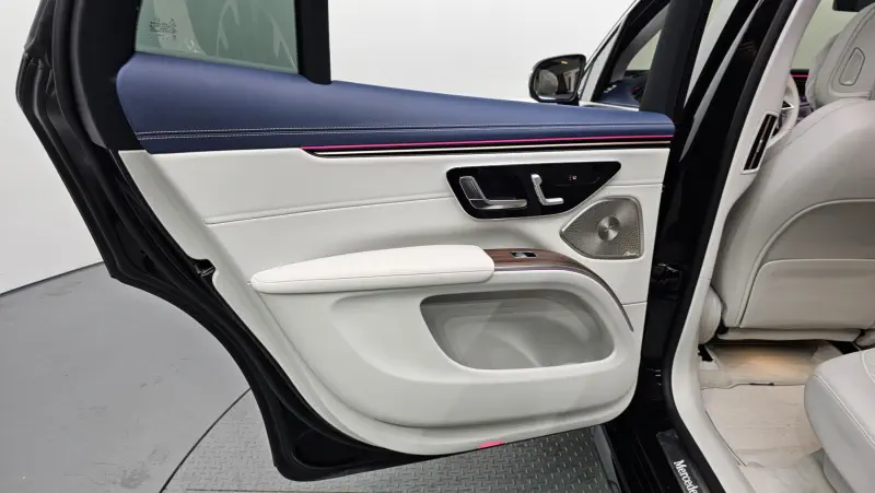 Mercedes-Benz EQS SUV