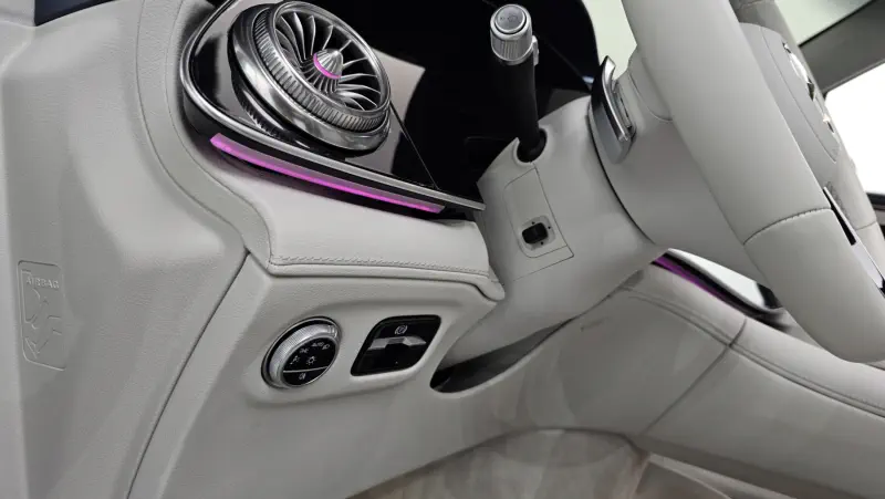 Mercedes-Benz EQS SUV