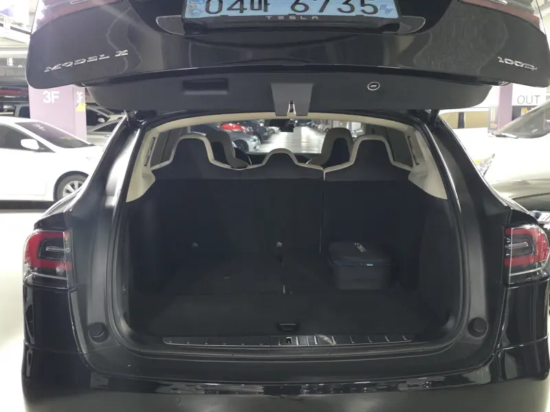 Tesla MODEL X