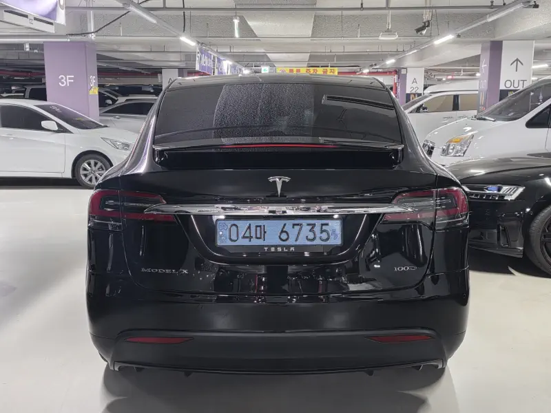 Tesla MODEL X