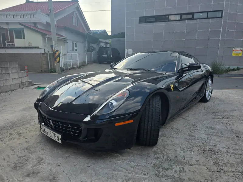 Ferrari 599