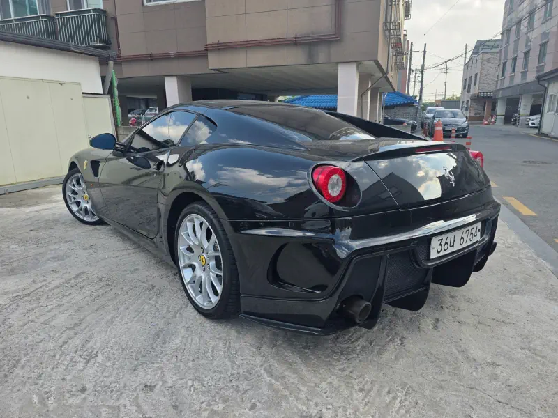 Ferrari 599