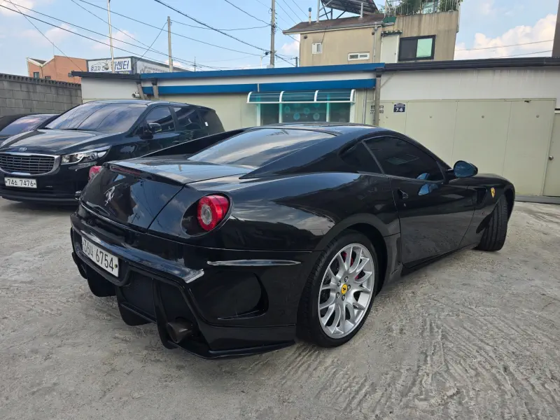 Ferrari 599