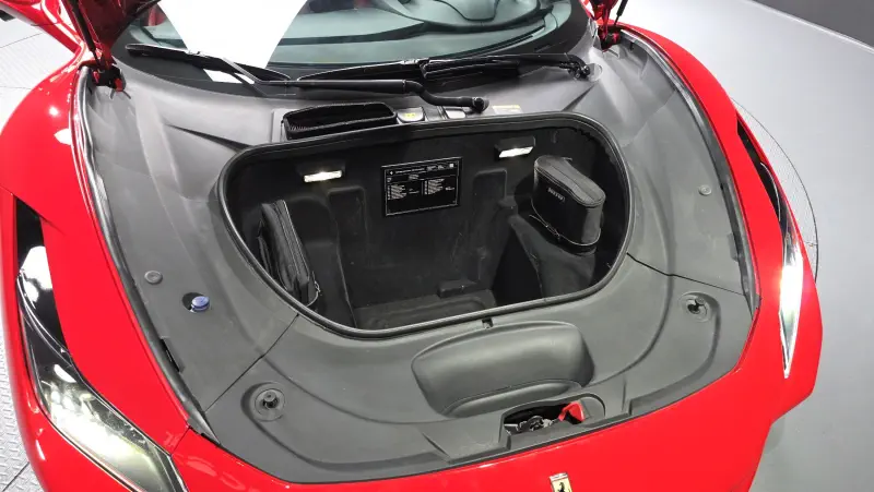 Ferrari F8