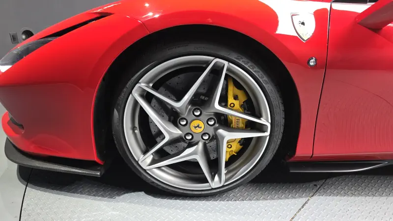 Ferrari F8