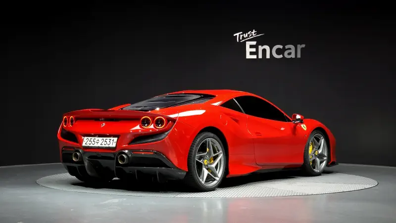 Ferrari F8