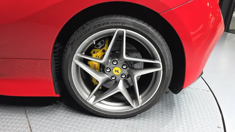 Ferrari F8